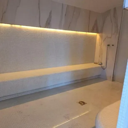 Alezzi Apartment Navodari